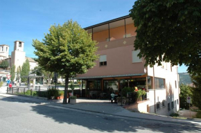 Гостиница Hotel Il Quadrifoglio  Касчиа